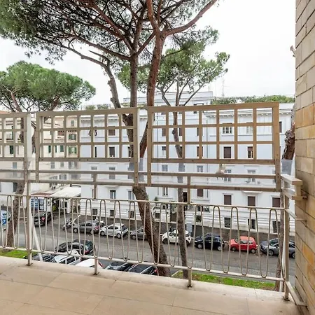 2 - Exclusive 2bedroom & 2bathroom Roma