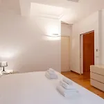 2 - Exclusive 2bedroom & 2bathroom *